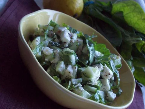 Cucumber, spinach and feta cheese salad