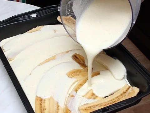 Bananas with Cottage Cheese and Yogurt