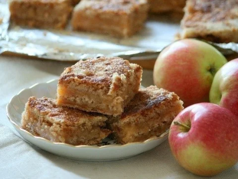 Hungarian apple pie