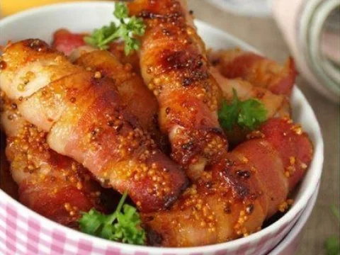 Chicken in bacon