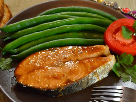 Baked Salmon in Ginger-Honey Sauce