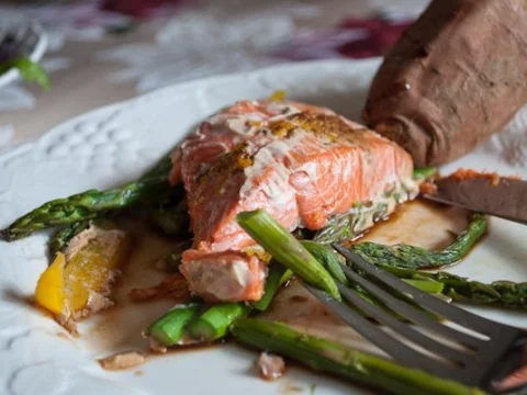 Orange-ginger salmon
