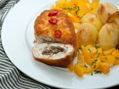 Chicken zrazy with mushrooms