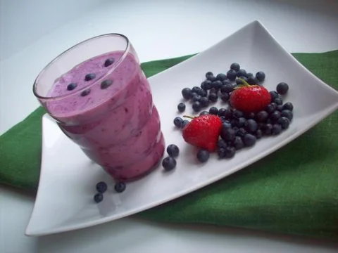 Strawberry-blueberry smoothie