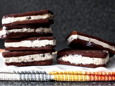 Ice cream sandwich