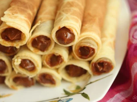 Wafer Rolls with Boiled Condensed Milk
