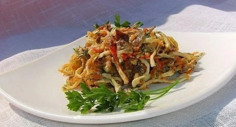 Foto de la receta Ensalada con Palitos de Cangrejo Fritos