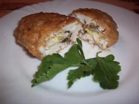 Chicken rolls with mushrooms and cheese